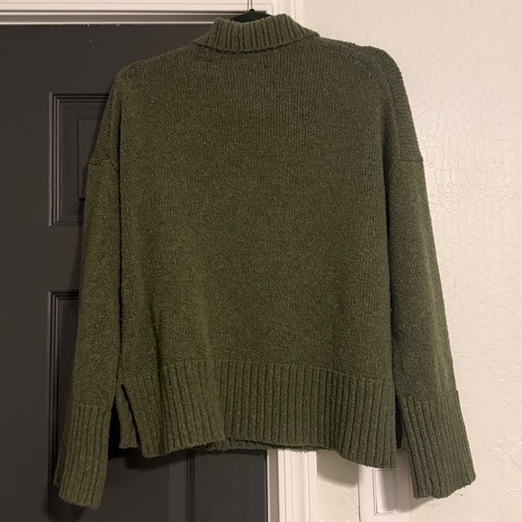 Abercrombie & Fitch Green Small turtleneck sweater - Picture 3 of 3